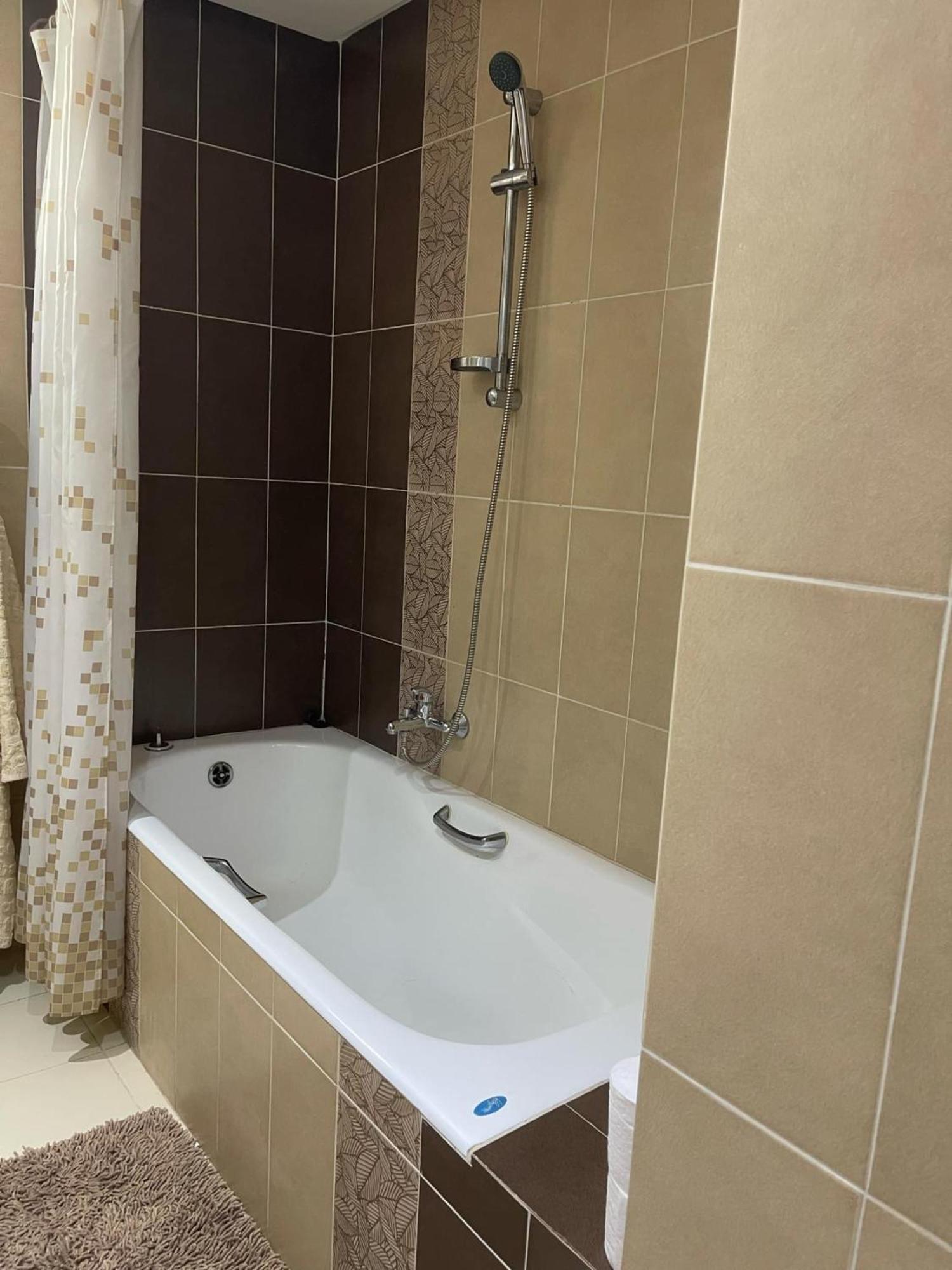 Le Parisien Tunis Hotel Buitenkant foto